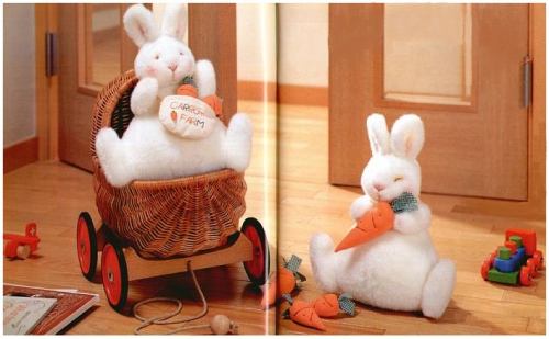 Мягкая игрушка зайчик, зайчонок с морковкой, белый, выкройка
