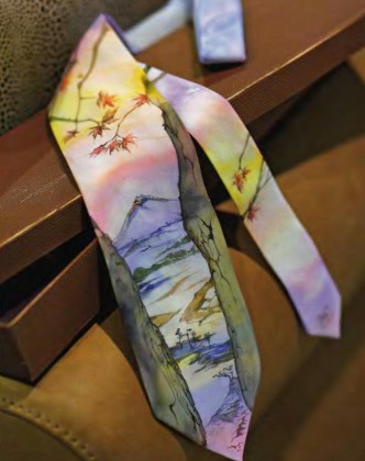 роспись галстука акриловыми красками