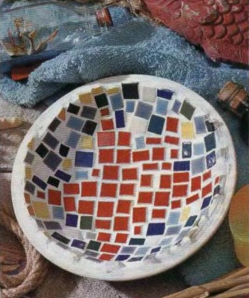 украшаем тарелку керамической мозаикой