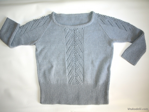 Пуловер с ажурным узором