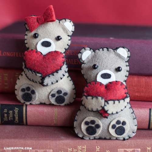 мягкая игрушка, медвежата, любовь, фетр, сердечки подарок сувенир к 14-му февраля своими руками